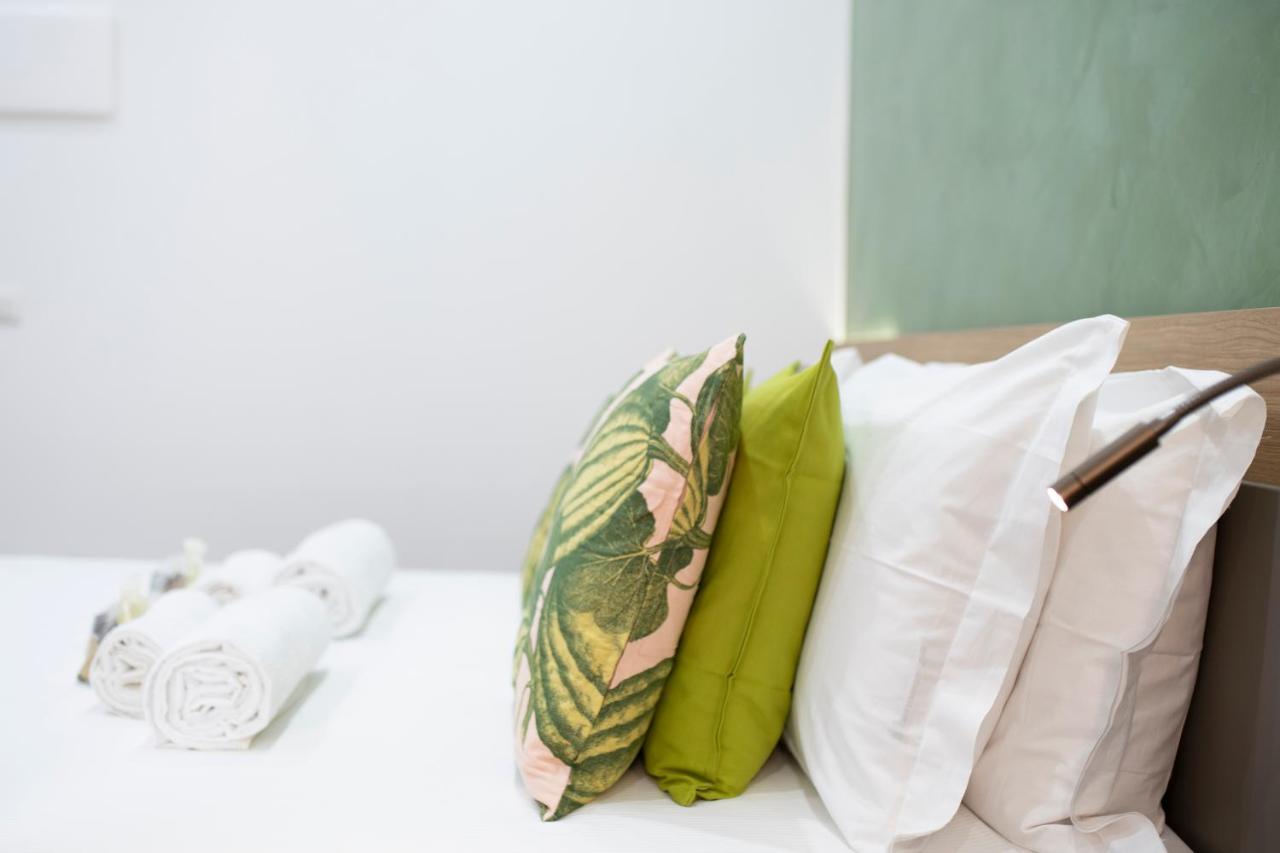 Catone Luxury Rooms Roma Exterior foto